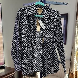 Chic Black and White Geometric Blouse